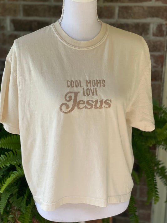 Cool Moms Love Jesus Cropped Tee