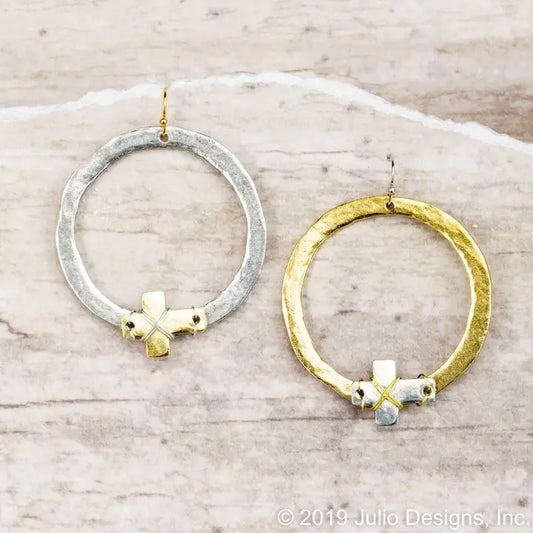 5077 JULIO DESIGNS SILVER HAMMERED CIRCLE EARRING WITH CROSS