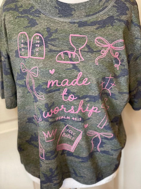 MADE TO WORSHIP CAMO CROPPED TEE